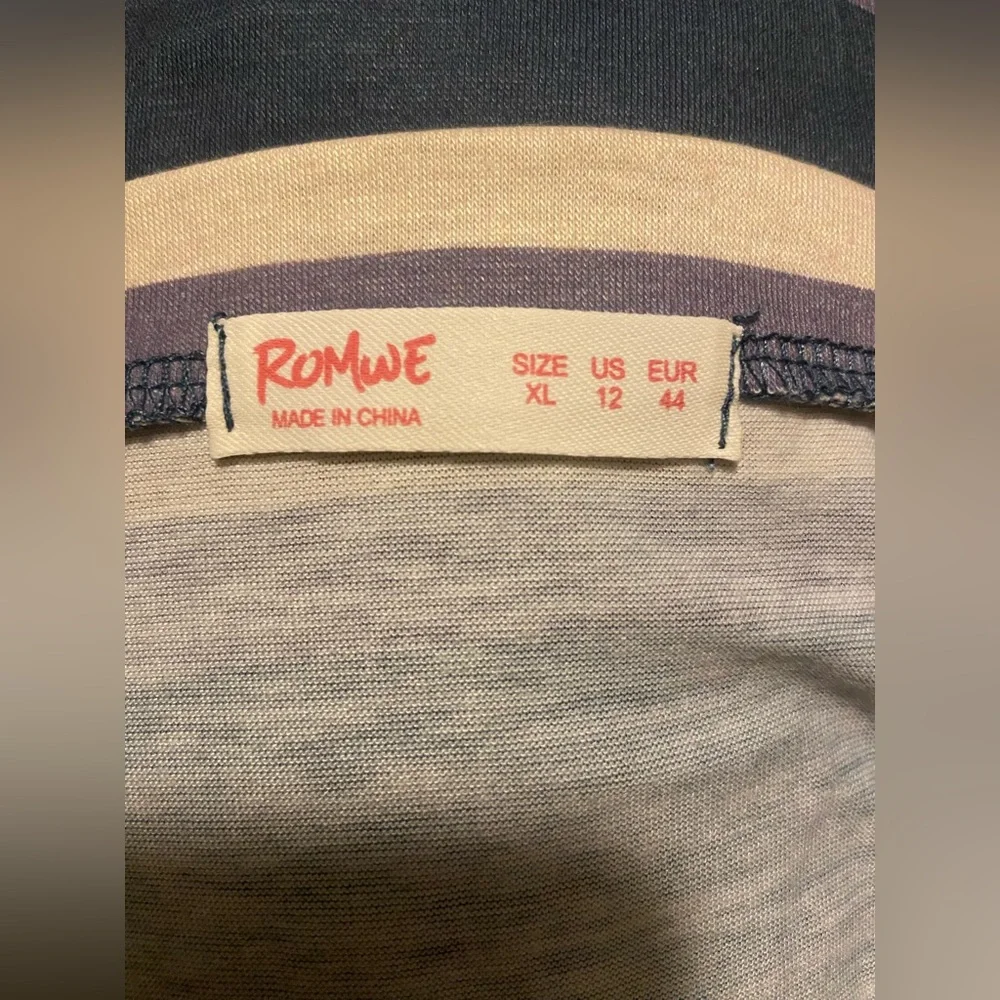 New Crew Neck Striped Crop Green Pullover - Picture 3 of 3